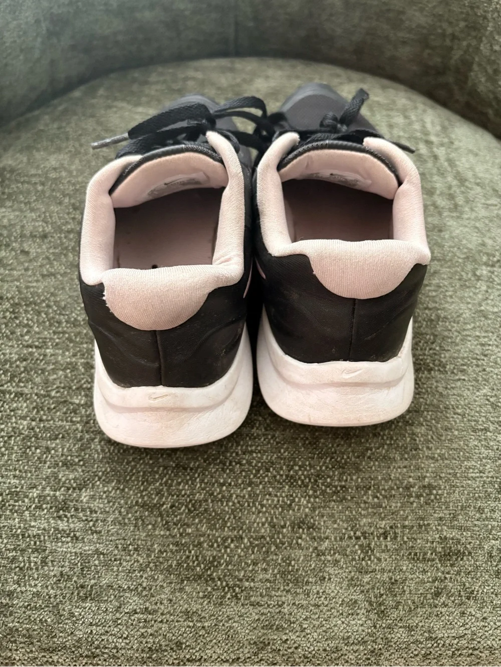 Nike Black and Light Pink Girls' Sneaker